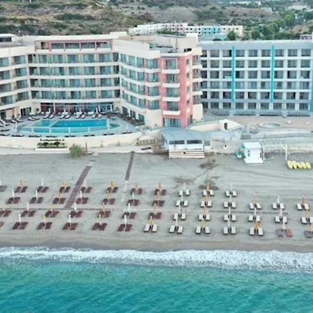 Konstantinos Palace Cárpatos Exterior foto