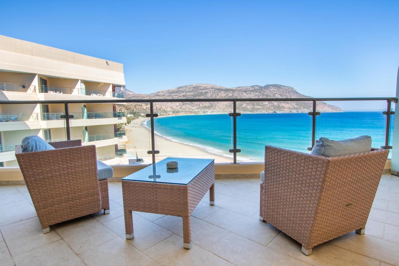 Konstantinos Palace Cárpatos Exterior foto